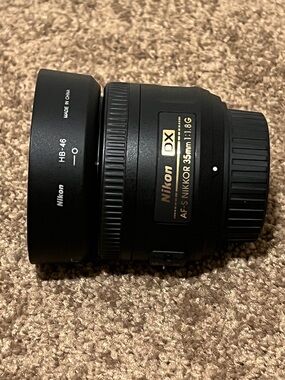 Nikon AF-S NIKKOR 35mm f/1.8G DX Lens - Black